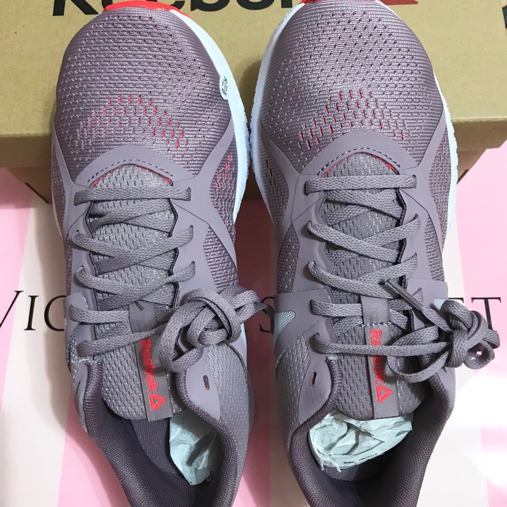 NEW REEBOK Women’s Flexagon fit shoes. SIZE 7.5